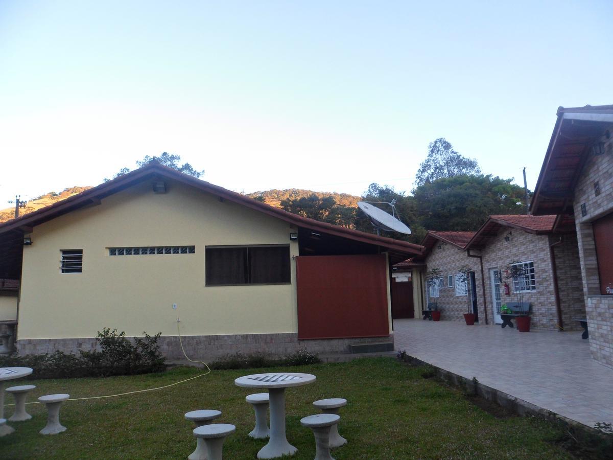 Pousada Tia Lilia Gonçalves Exteriör bild
